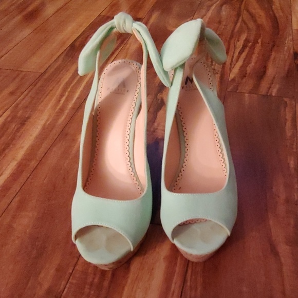 mint green wedges - Picture 2 of 4
